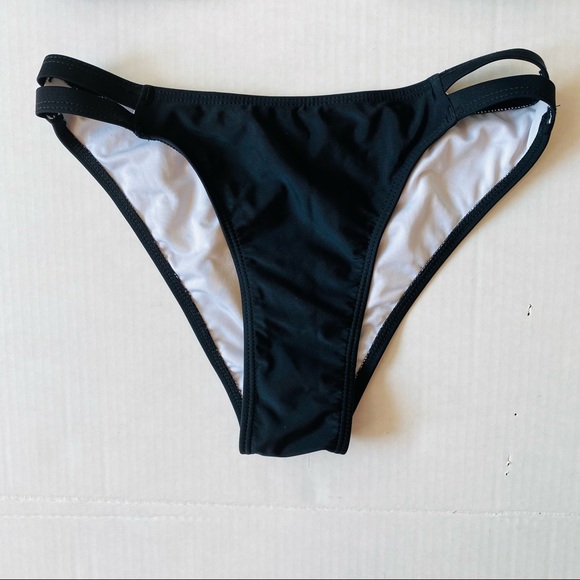 Cupshe 2 NWOT bikini bathing suits never worn size Small - Picture 9 of 12